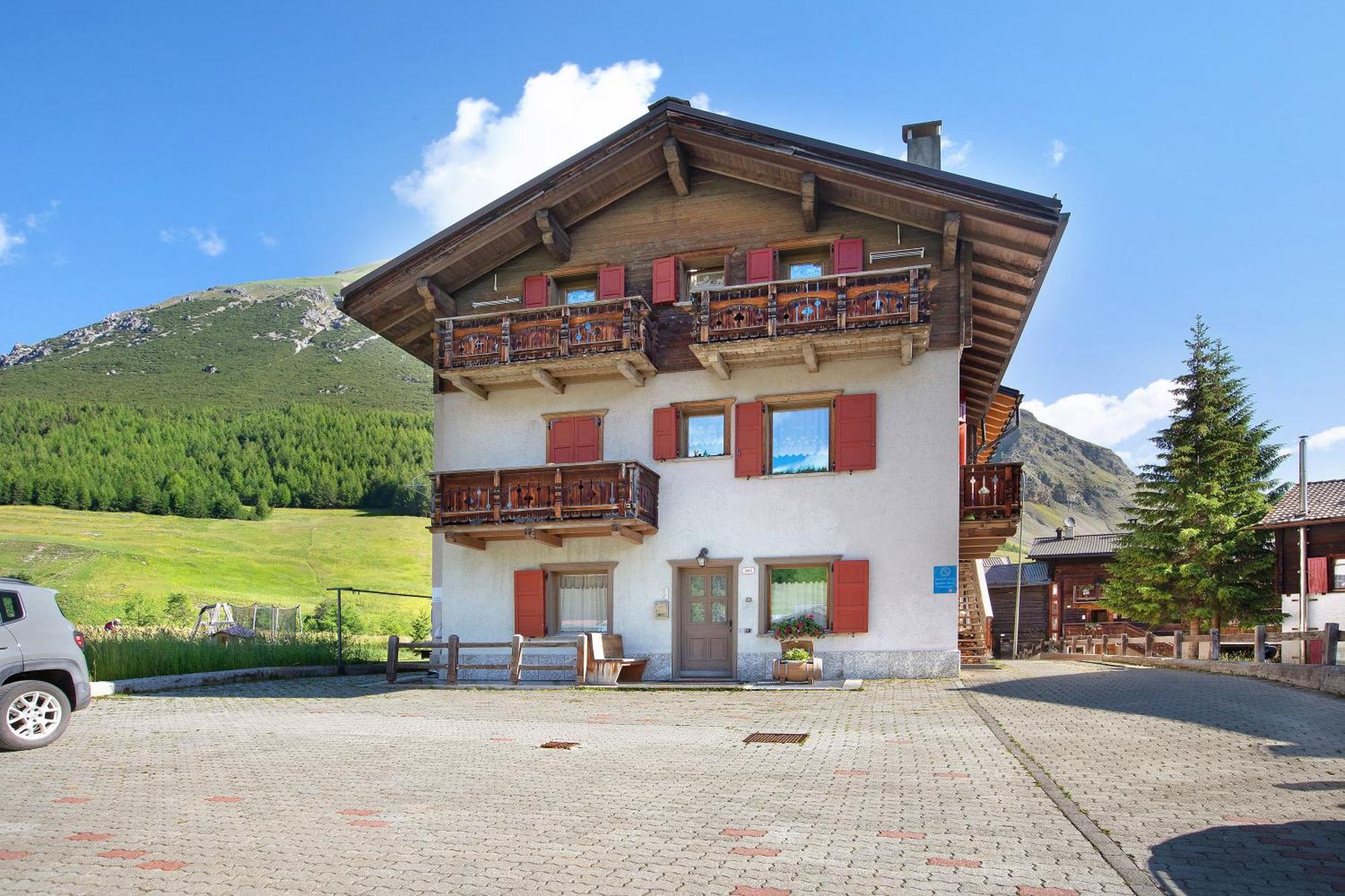Appartamenti Lorenza 3 Baite Giotto Livigno Exterior foto