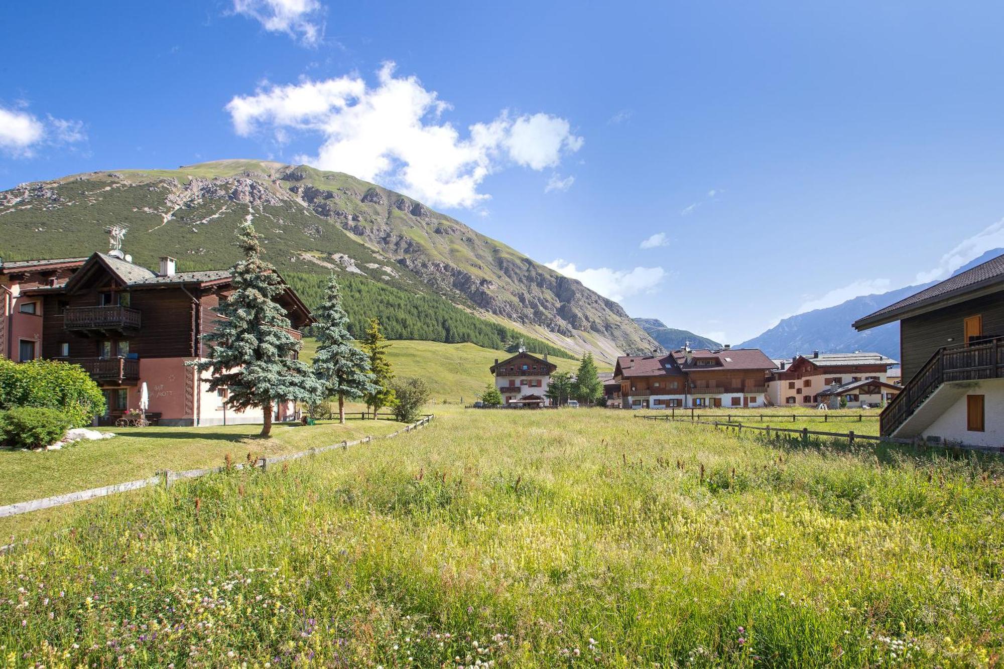 Appartamenti Lorenza 3 Baite Giotto Livigno Exterior foto